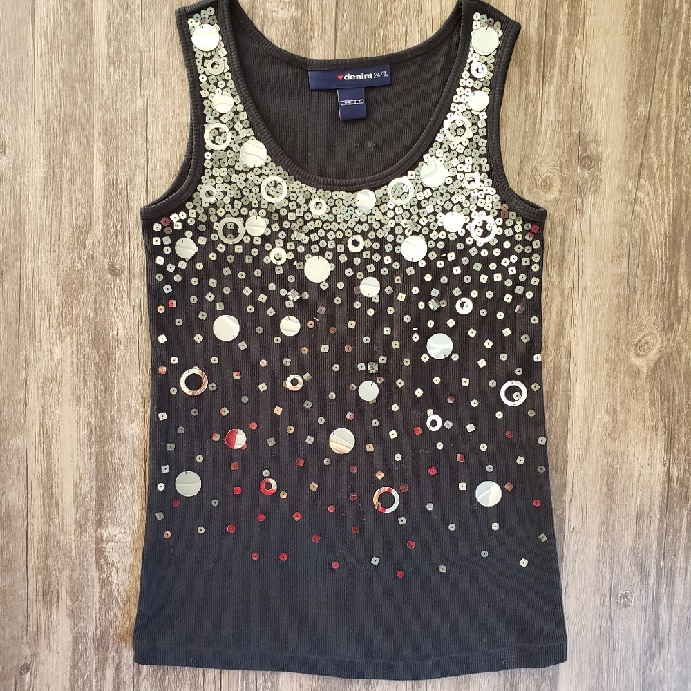 BLACK STRETCH TANK EMBELLISHED WITH SEQUINS